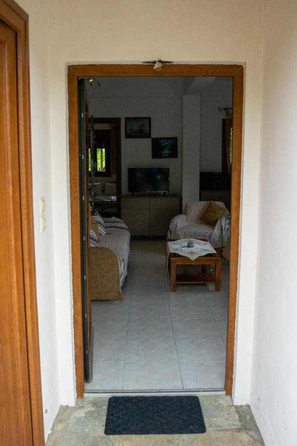 Efi'S Guest House Áyios Dhimítrios Exterior foto